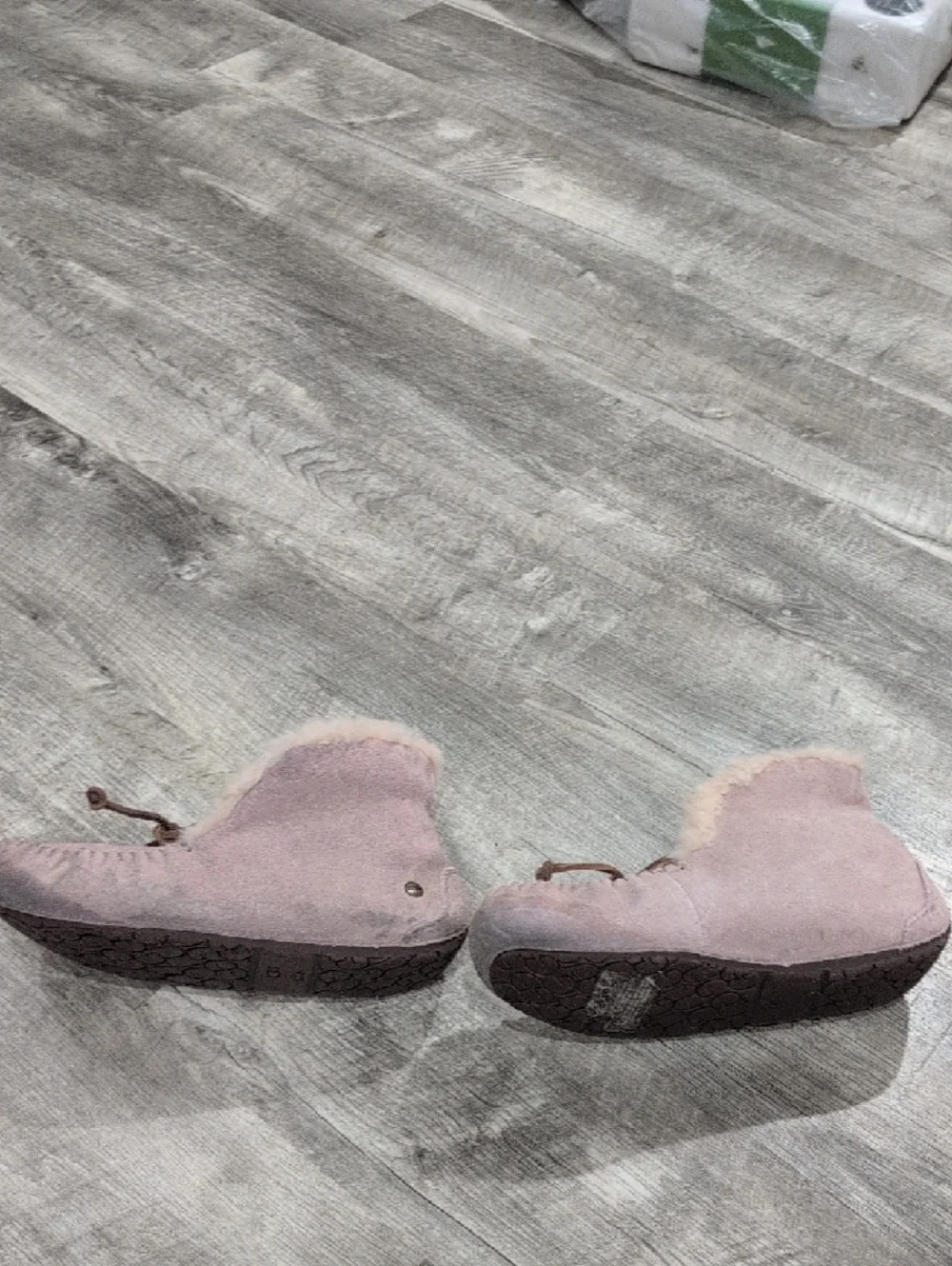 UGG Kids Alena Suede Moccasin Slippers in Dusty Rose/ Tan Size 4